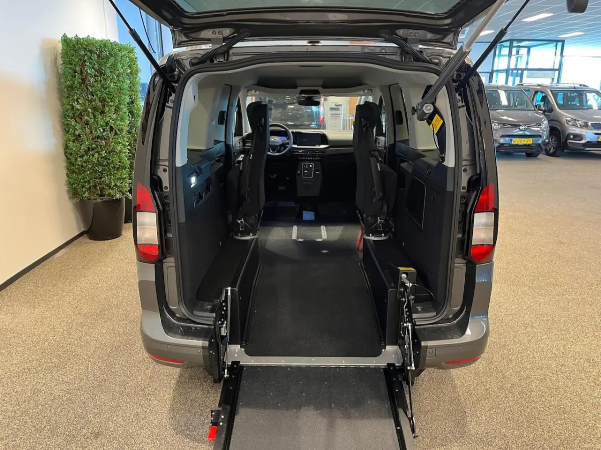 L2 Rolstoelauto Automaat Rolstoel voorin - Zelfrijder of meerijder