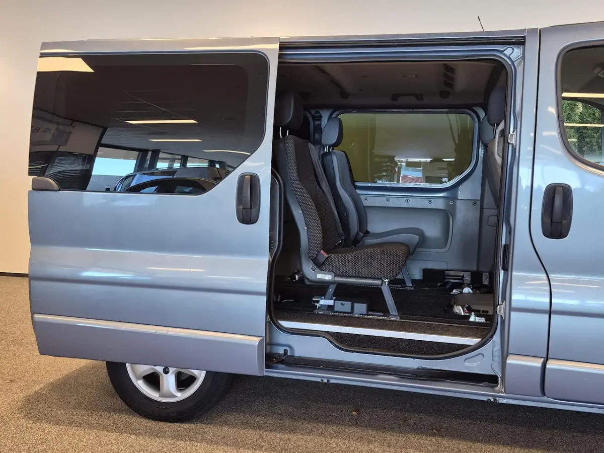 L1H1 Rolstoelbus Automaat 4+1 (airco)