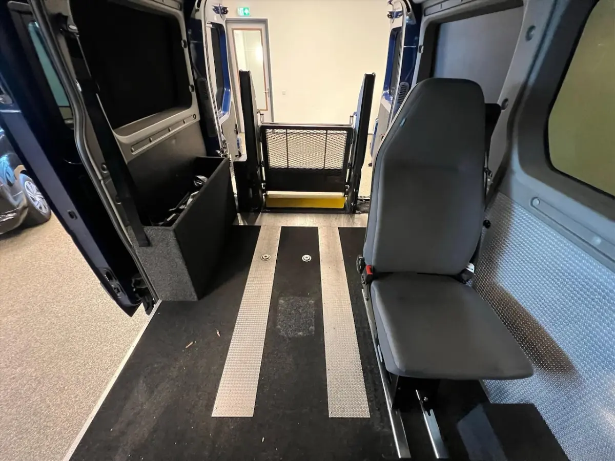 L1H1 Rolstoelbus Automaat (airco)