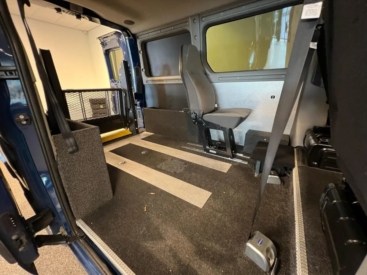 L1H1 Rolstoelbus Automaat (airco)