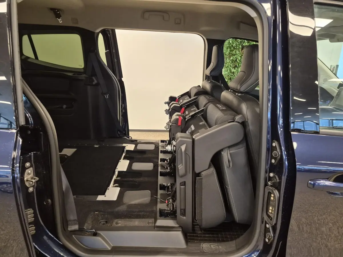 L2 Rolstoelauto 5+1