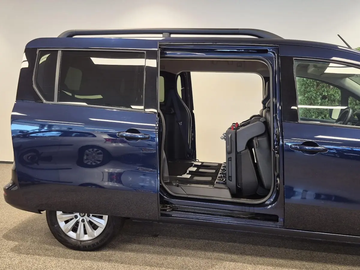 L2 Rolstoelauto 5+1