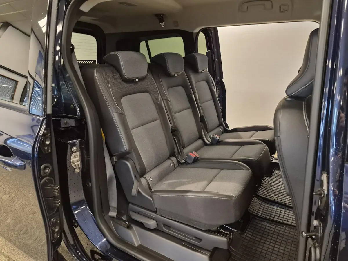 L2 Rolstoelauto 5+1