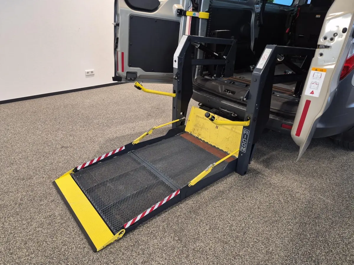 L1H2 Rolstoelbus (airco)