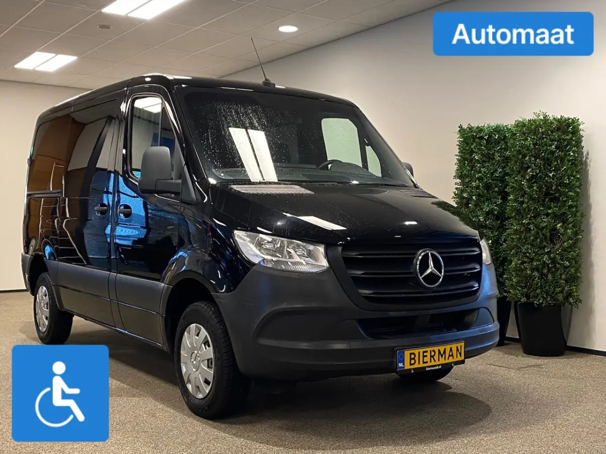 L1H1 Rolstoelbus Automaat Rolstoel voorin