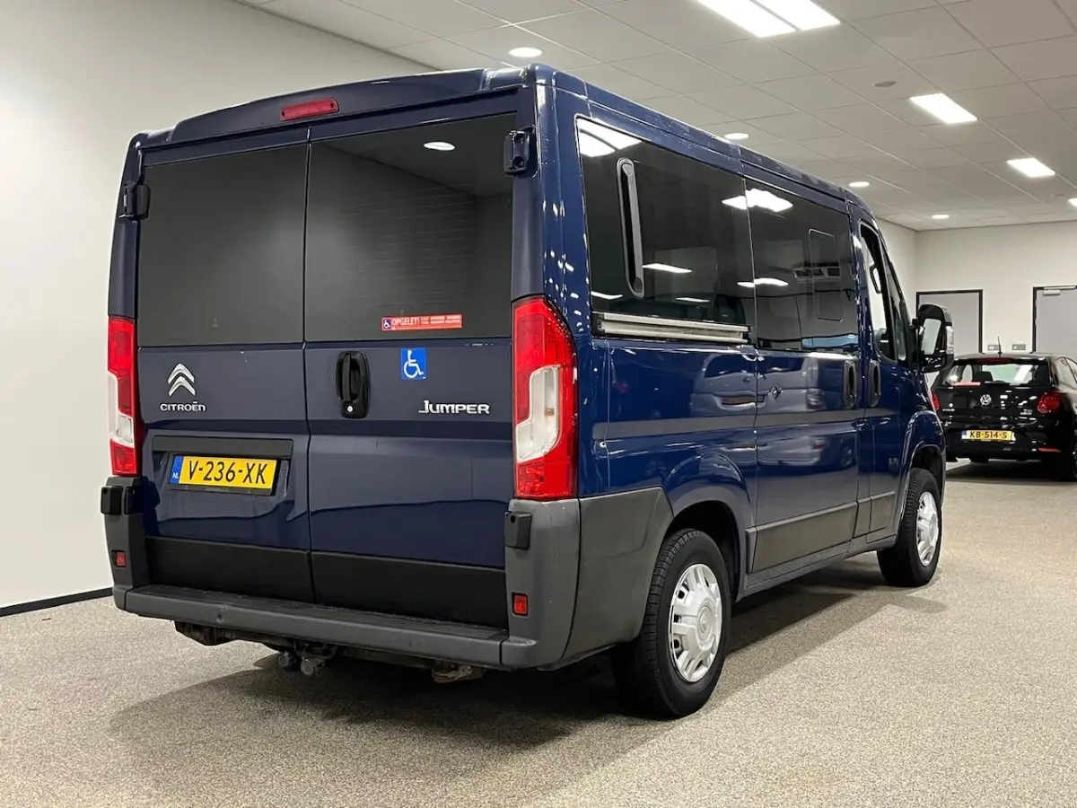 L1H1 Rolstoelbus - Rolstoel voorin