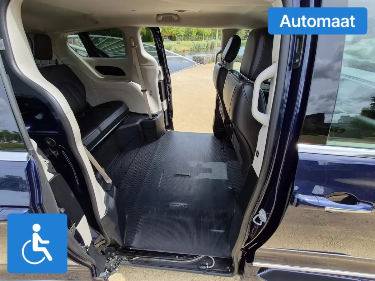Rolstoelauto LUXE 5+1 of 4+1 (rolstoel voorin SBS of DFW)
