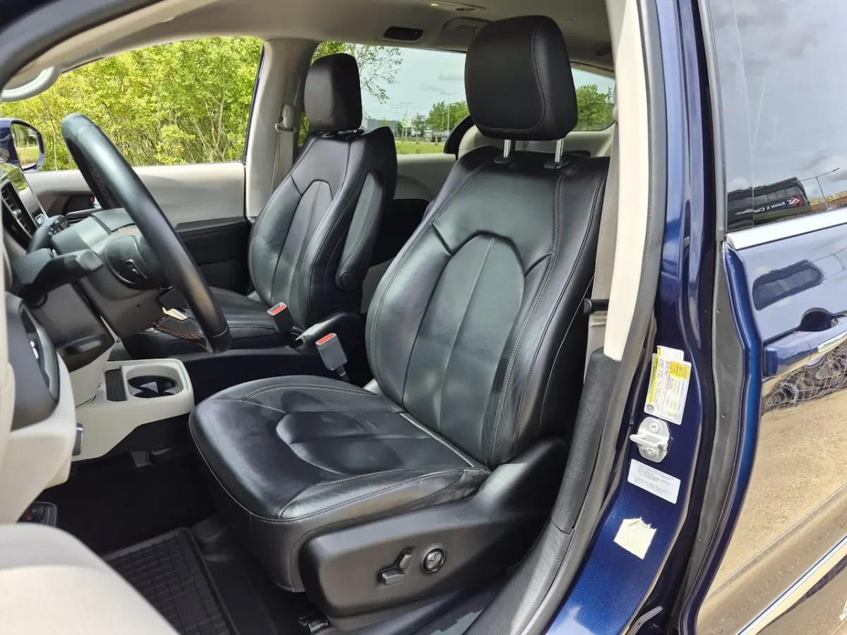 Rolstoelauto LUXE 5+1 of 4+1 (rolstoel voorin SBS of DFW)