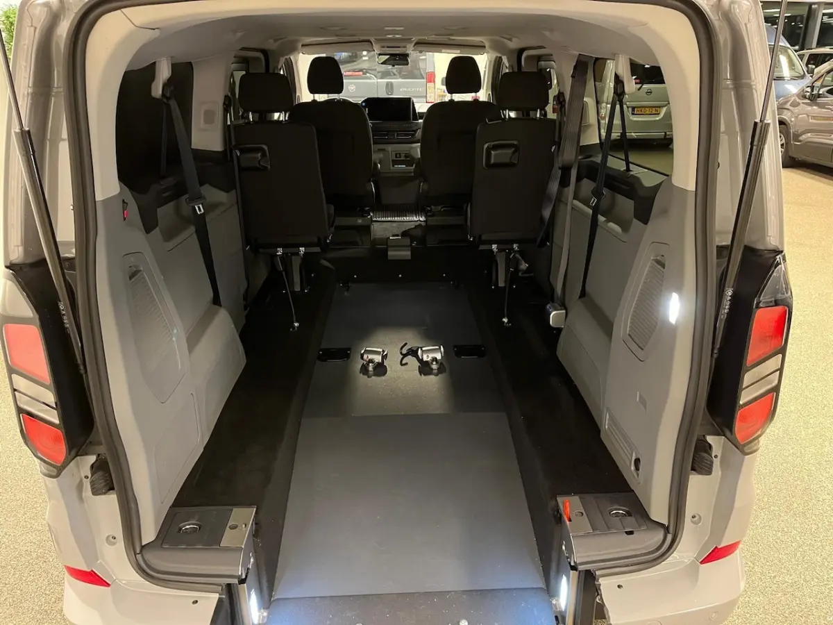 L2H1 Rolstoelbus Automaat HYBRIDE Bodemverlaging XXL-Ombouw 147cm