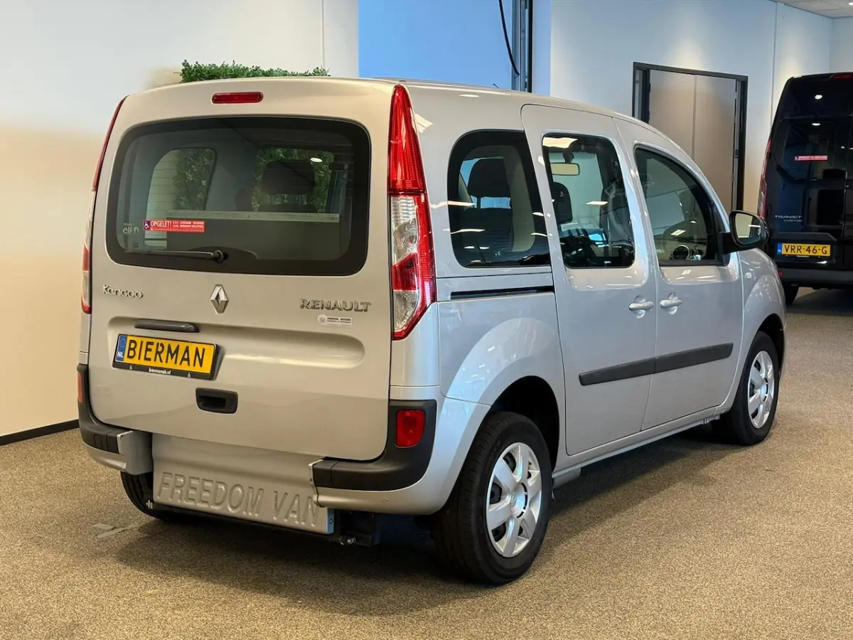 Rolstoelauto XXL-Ombouw 150cm binnenhoogte voor rolstoel