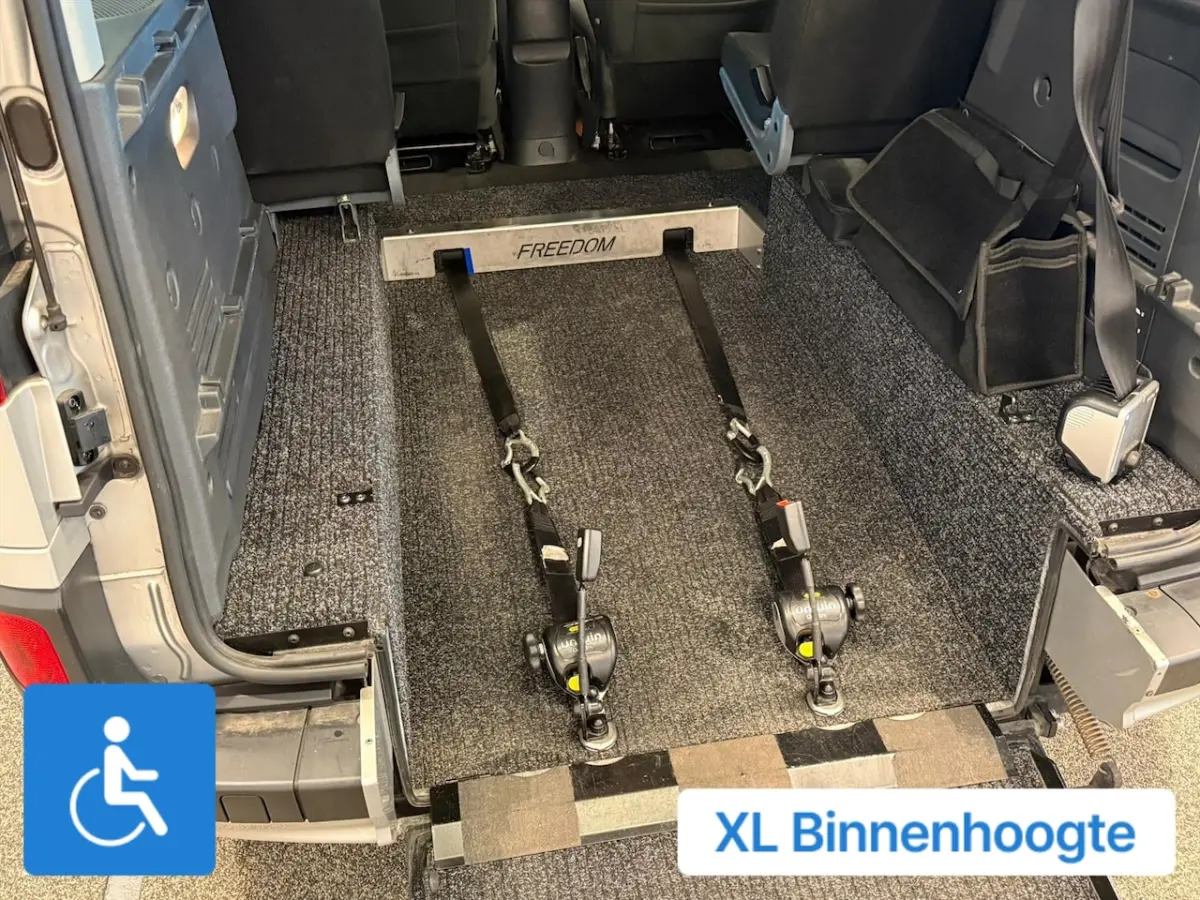 Rolstoelauto XXL-Ombouw 150cm binnenhoogte voor rolstoel