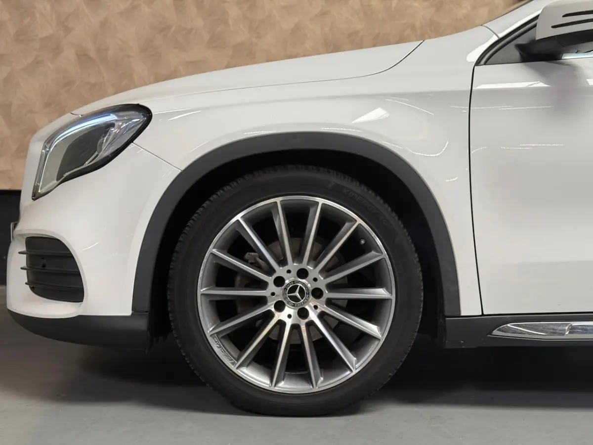 200 AMG Edition White| Pano | Camera | 19 inch | Led |