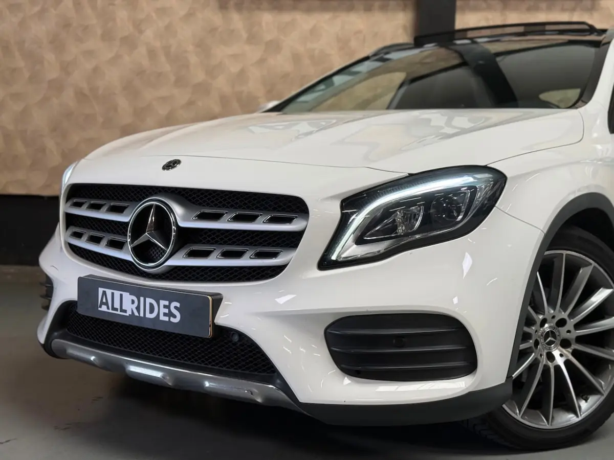 200 AMG Edition White| Pano | Camera | 19 inch | Led |