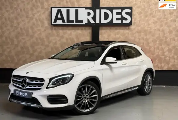 200 AMG Edition White| Pano | Camera | 19 inch | Led |