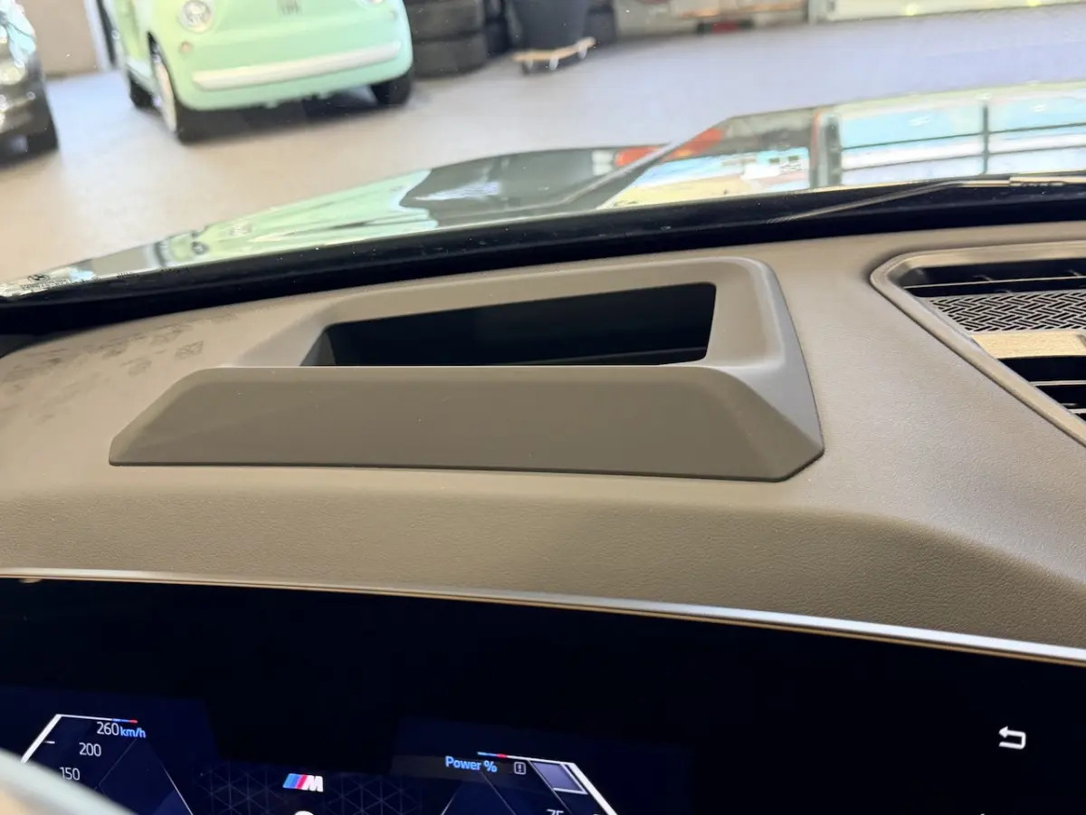 xDrive30e High Executive 326 pk M-Sport | Panorama | HUD | 360 Camera | Carplay/Android