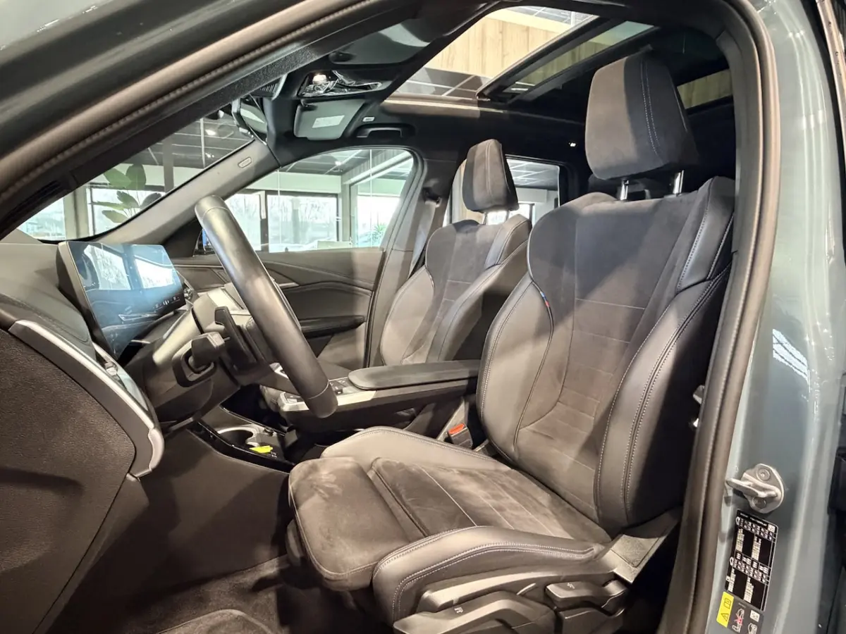 xDrive30e High Executive 326 pk M-Sport | Panorama | HUD | 360 Camera | Carplay/Android