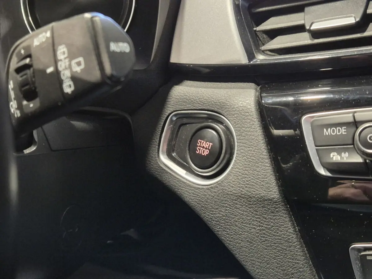 xDrive25e Executive Camera | LED | Stoelverwarming | 4x4 | 1e eigenaar