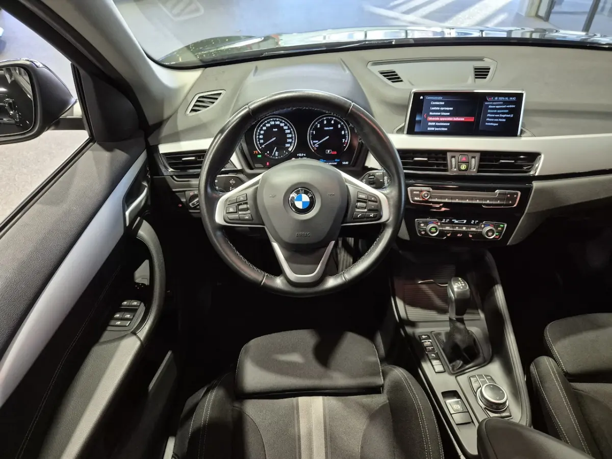 xDrive25e Executive Camera | LED | Stoelverwarming | 4x4 | 1e eigenaar