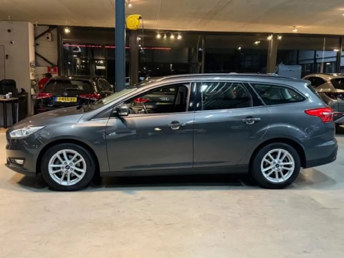 1.0 Lease Edition aut. airco/Carplay/lm/
