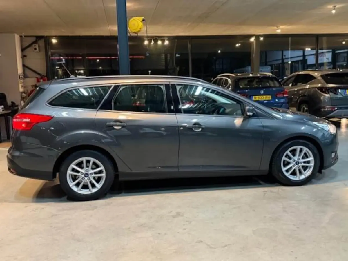 1.0 Lease Edition aut. airco/Carplay/lm/