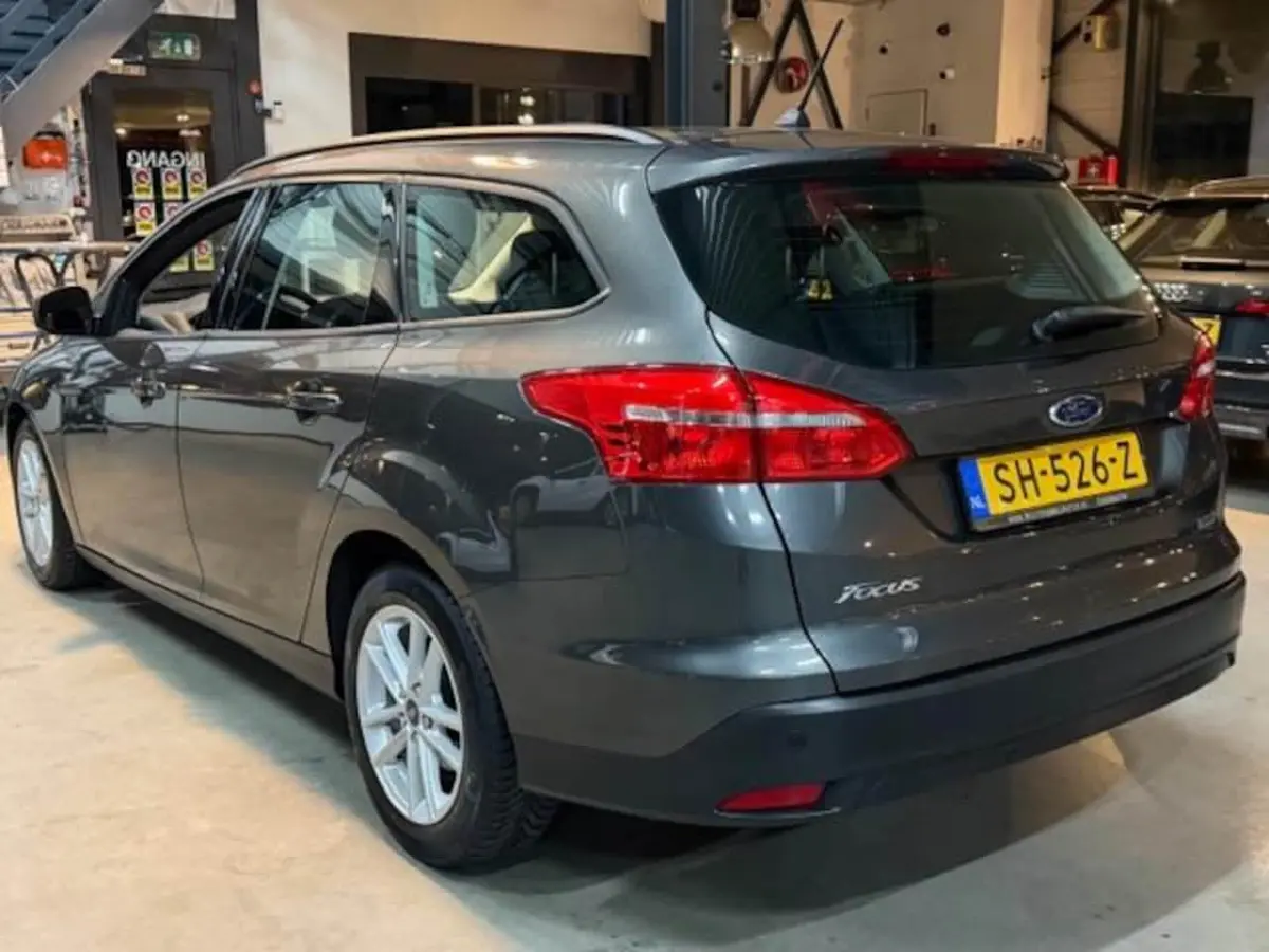 1.0 Lease Edition aut. airco/Carplay/lm/