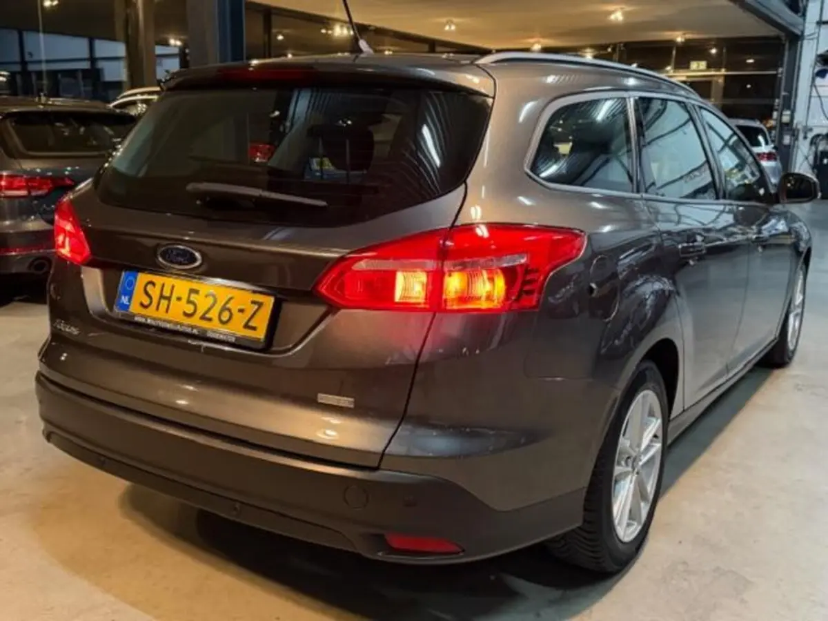 1.0 Lease Edition aut. airco/Carplay/lm/
