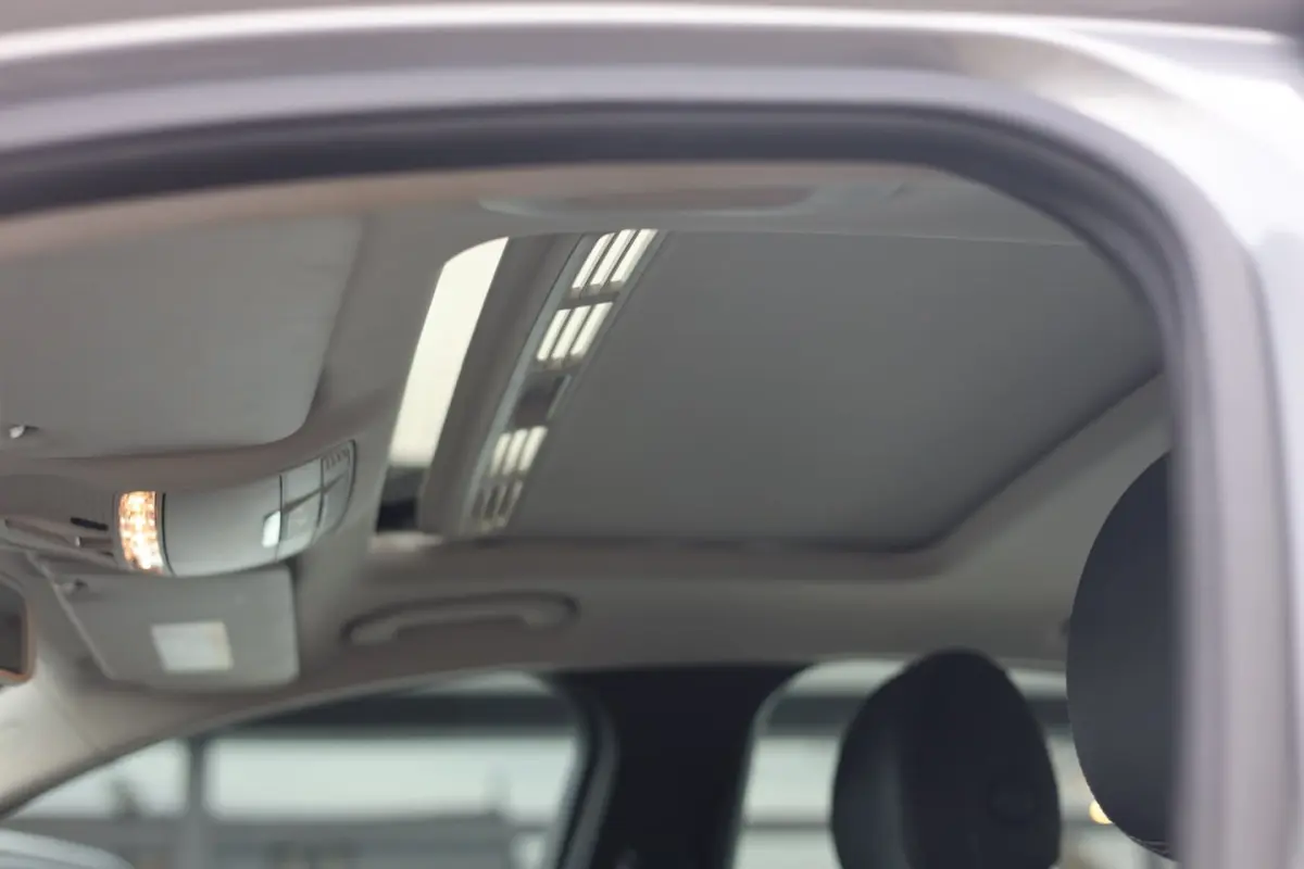220 CDI PRESTIGE | LEDER | SCHUIFDAK | BURMESTER