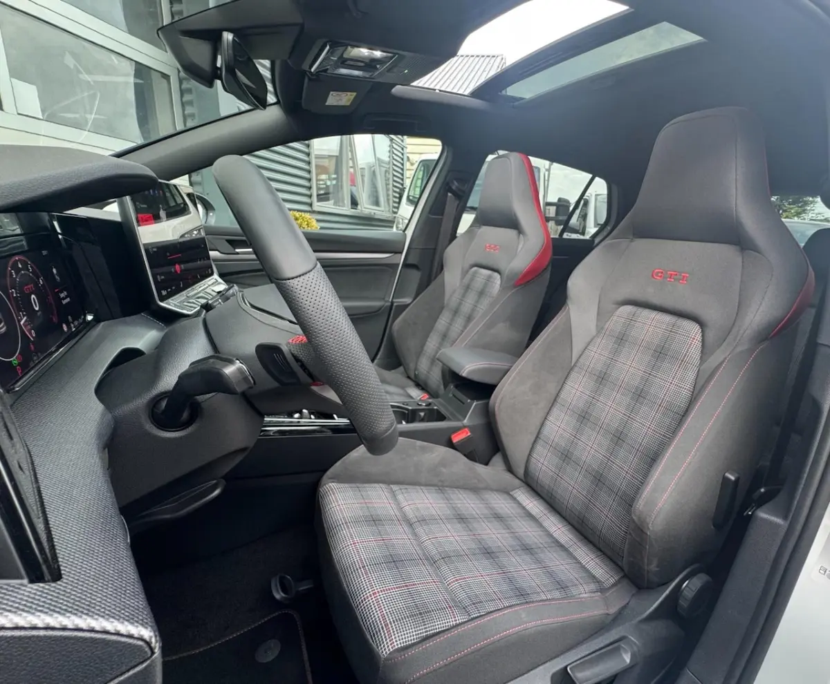 8.5 2.0 TSI GTI l 265pk l 360 camera l Panoramadak l Voll