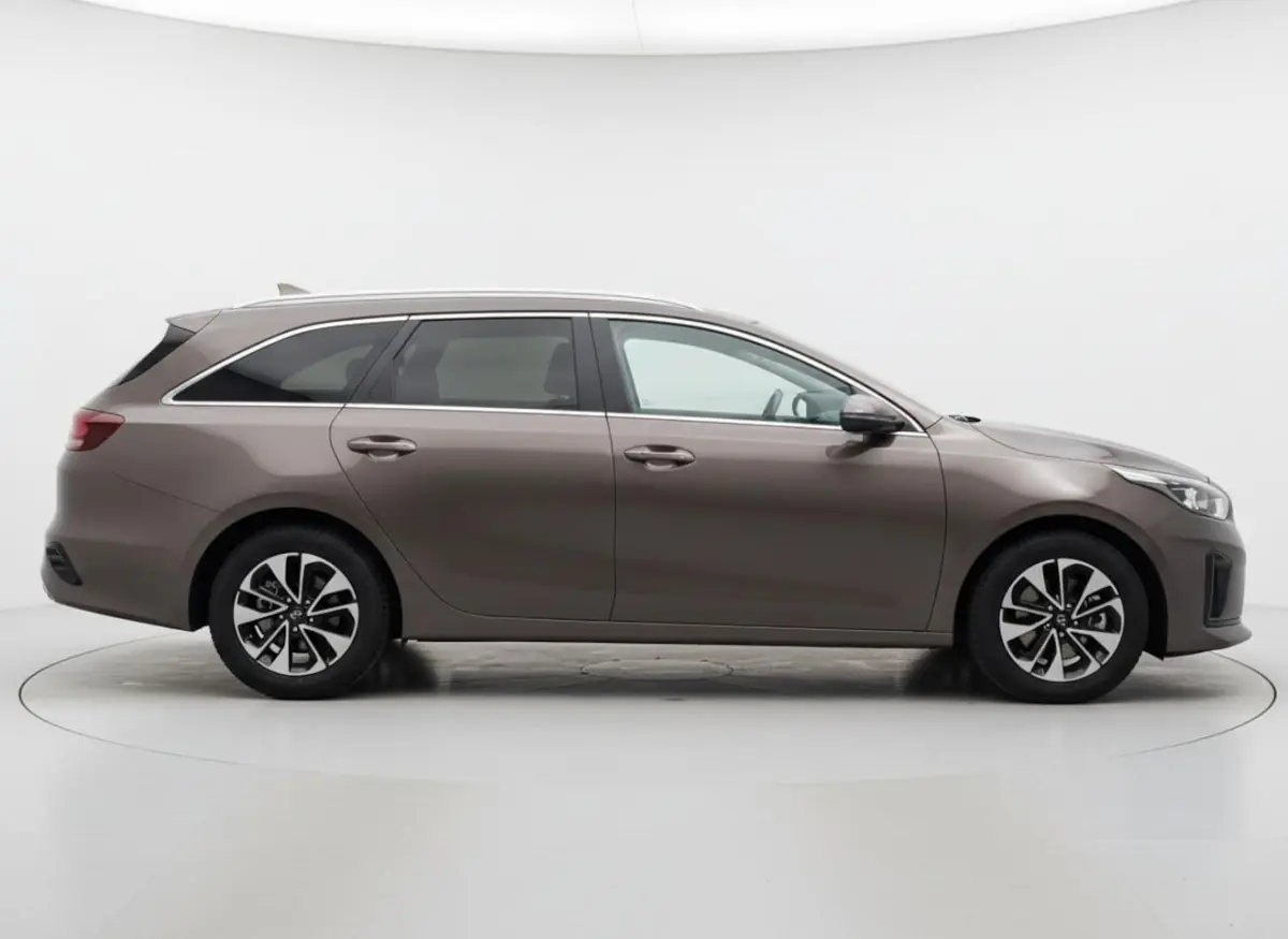 Ceed 1.6 GDI PHEV DynamicLine STOELVERWARMING - CARPLAY - CRUISE