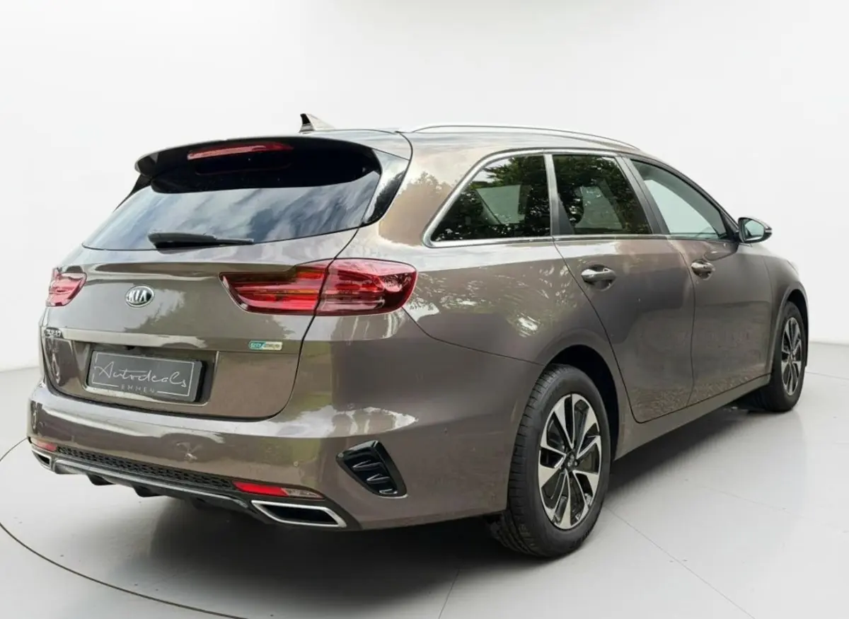 Ceed 1.6 GDI PHEV DynamicLine STOELVERWARMING - CARPLAY - CRUISE