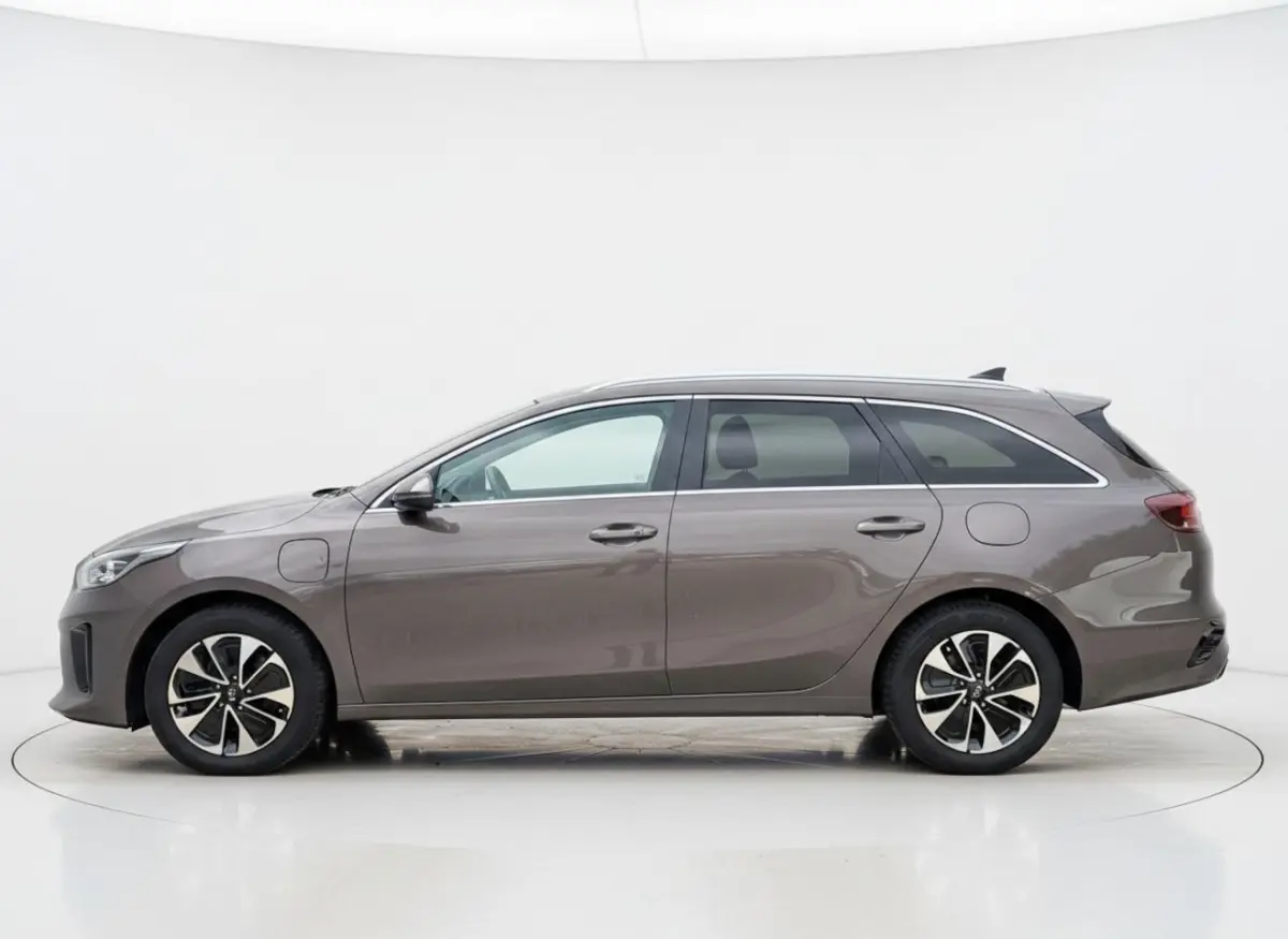 Ceed 1.6 GDI PHEV DynamicLine STOELVERWARMING - CARPLAY - CRUISE