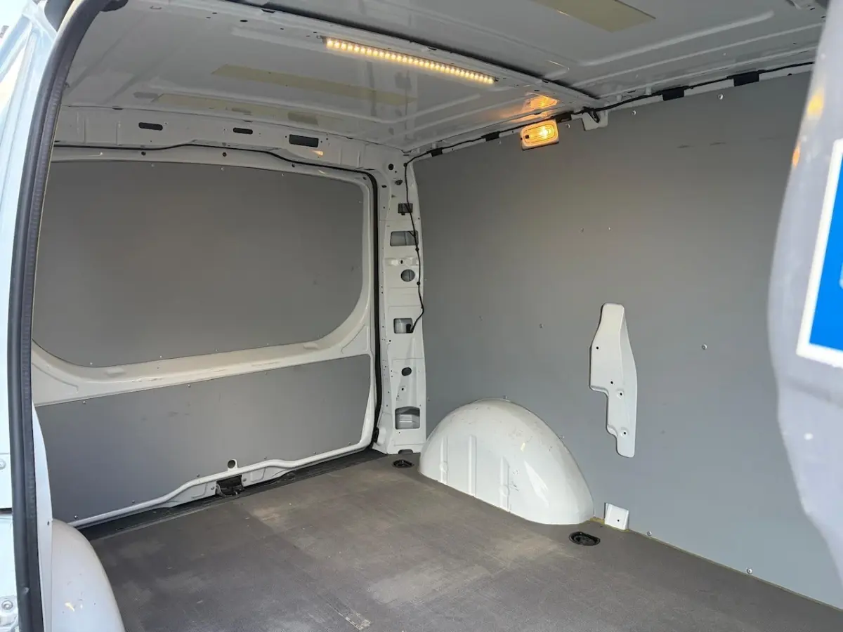 110 CDI AIRCO - TREKHAAK - CRUISE - STOELVERWARMING - BUMPERS IN KLEUR