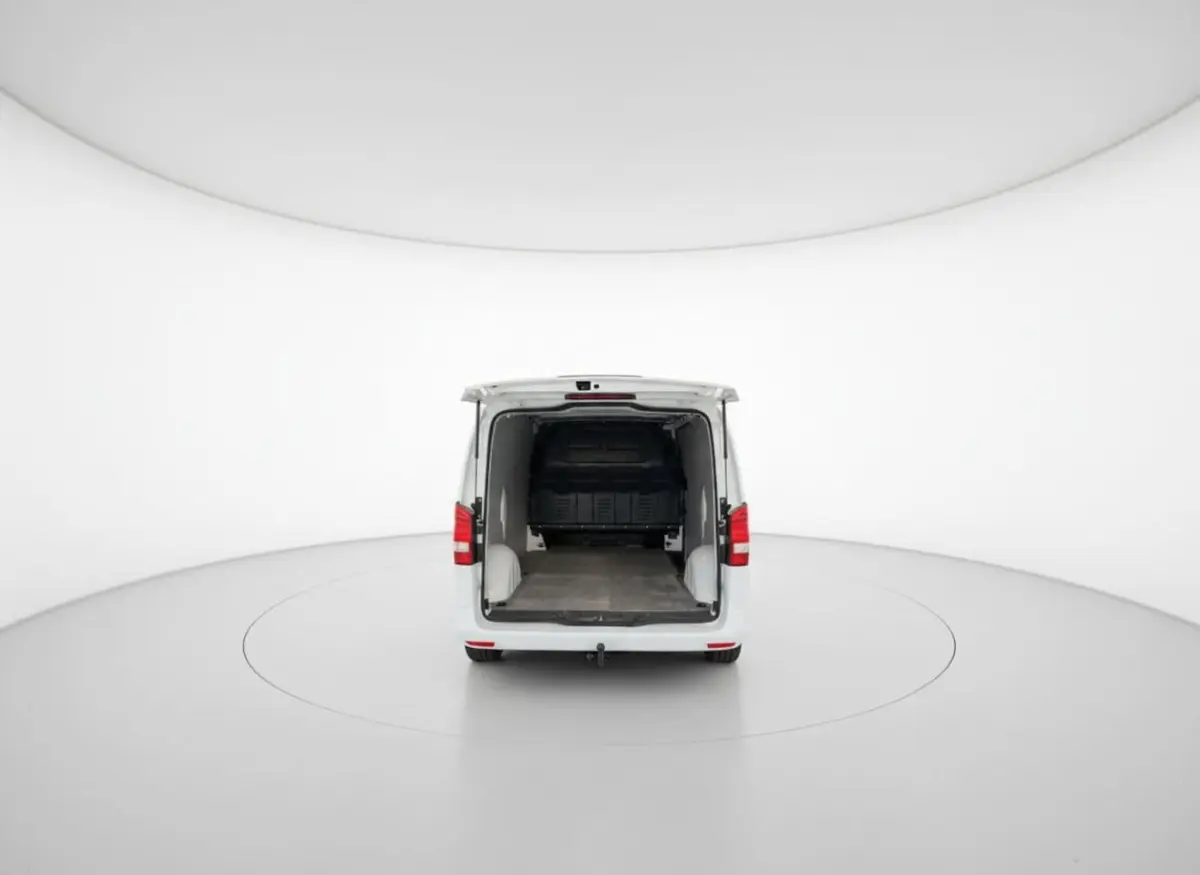110 CDI AIRCO - TREKHAAK - CRUISE - STOELVERWARMING - BUMPERS IN KLEUR