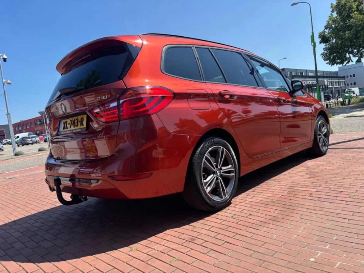 218i High Executive | trekhaak | Full opties | automaat |