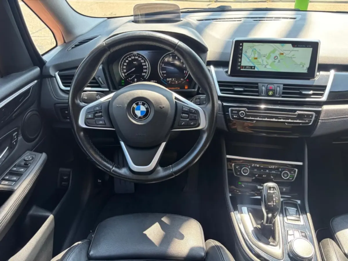 218i High Executive | trekhaak | Full opties | automaat |