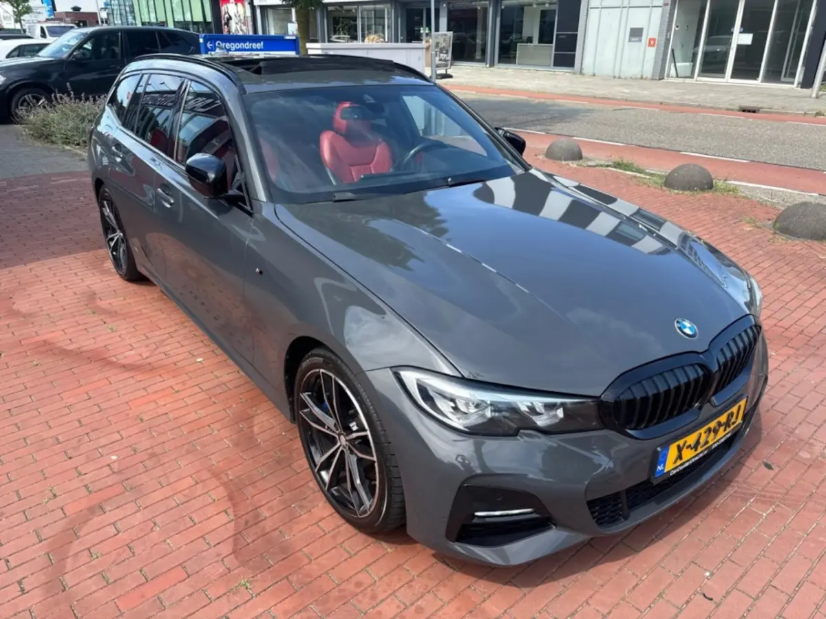 320d xD. High Exec. leer pano automaat navi 158dkm
