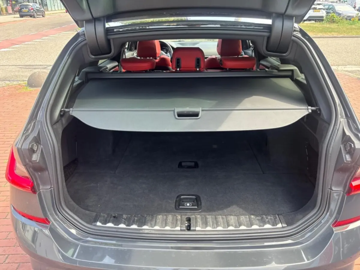 320d xD. High Exec. leer pano automaat navi 158dkm