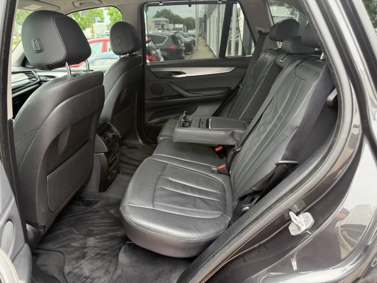 xDrive35i High Ex.7p | trekhaak | automaat | 7 pers | airco | navi |
