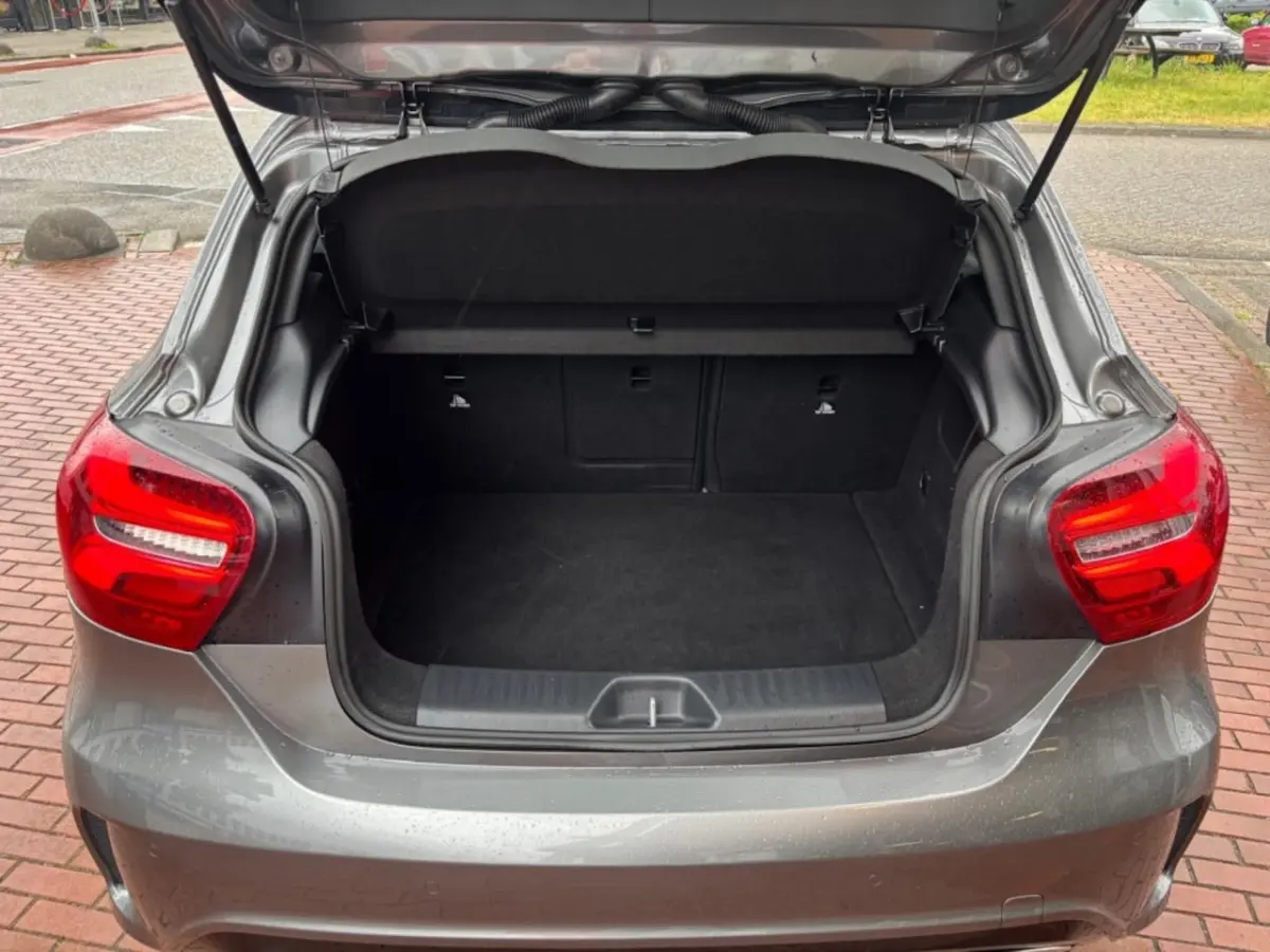 200 Sport Edition | leder | camera | navi | carplay | 179dkm |