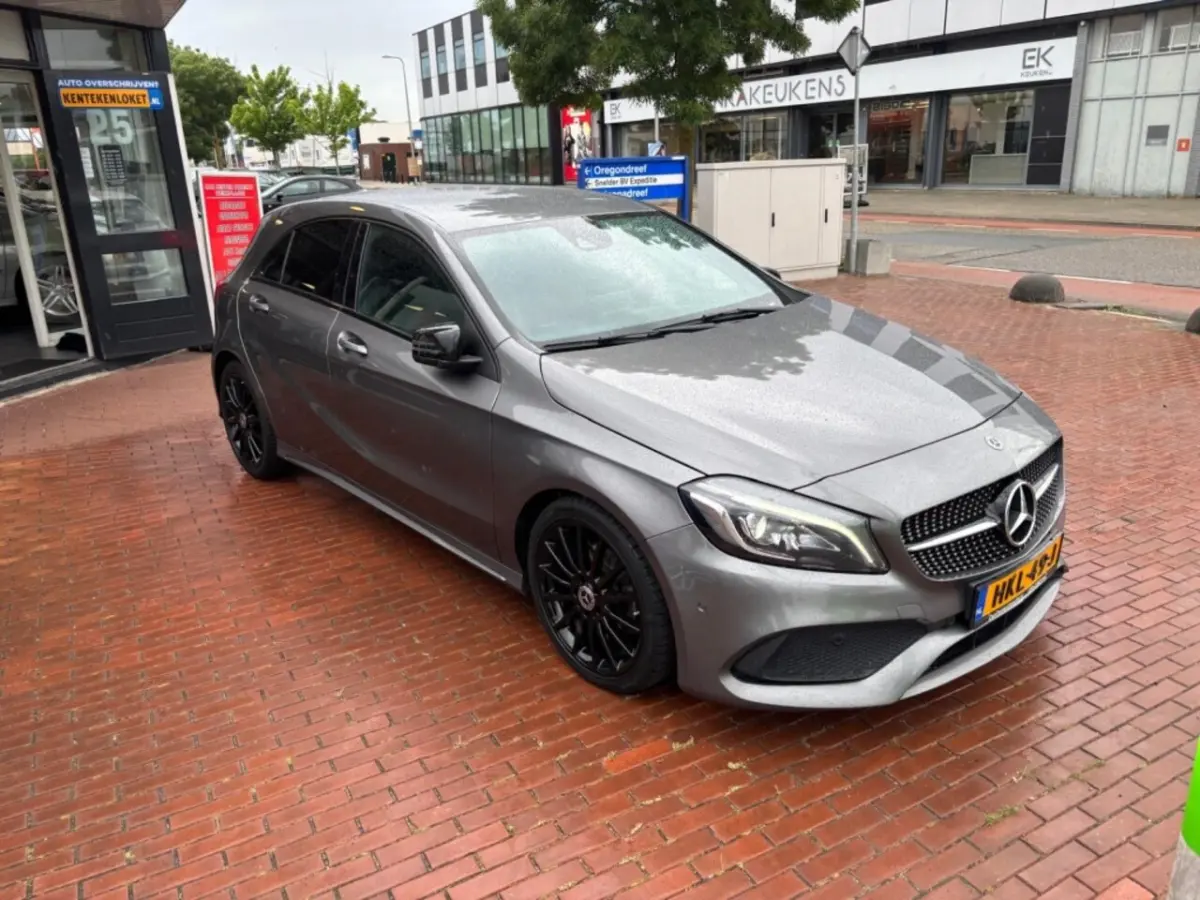 200 Sport Edition | leder | camera | navi | carplay | 179dkm |