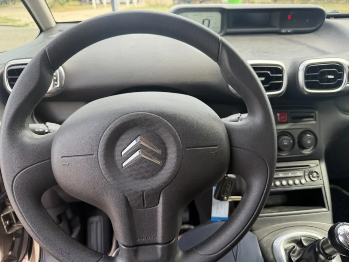1.6 VTi Aura - | +nw apk |