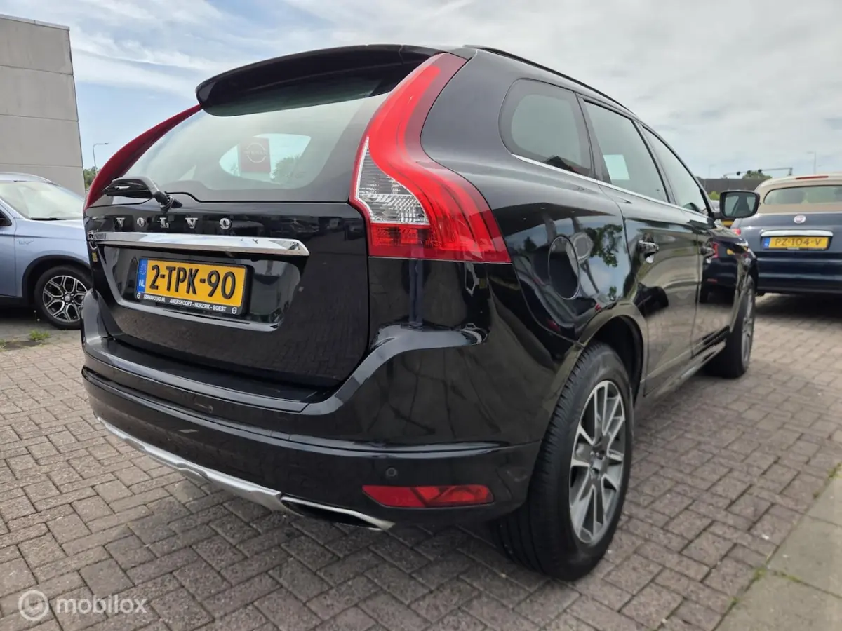2.0 T5 FWD Momentum Cmera/Pano/Trekhaak/Leder/NL