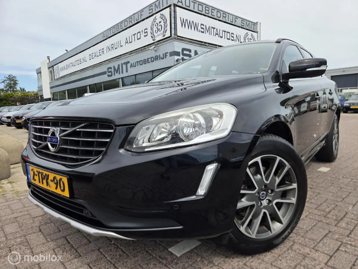2.0 T5 FWD Momentum Cmera/Pano/Trekhaak/Leder/NL