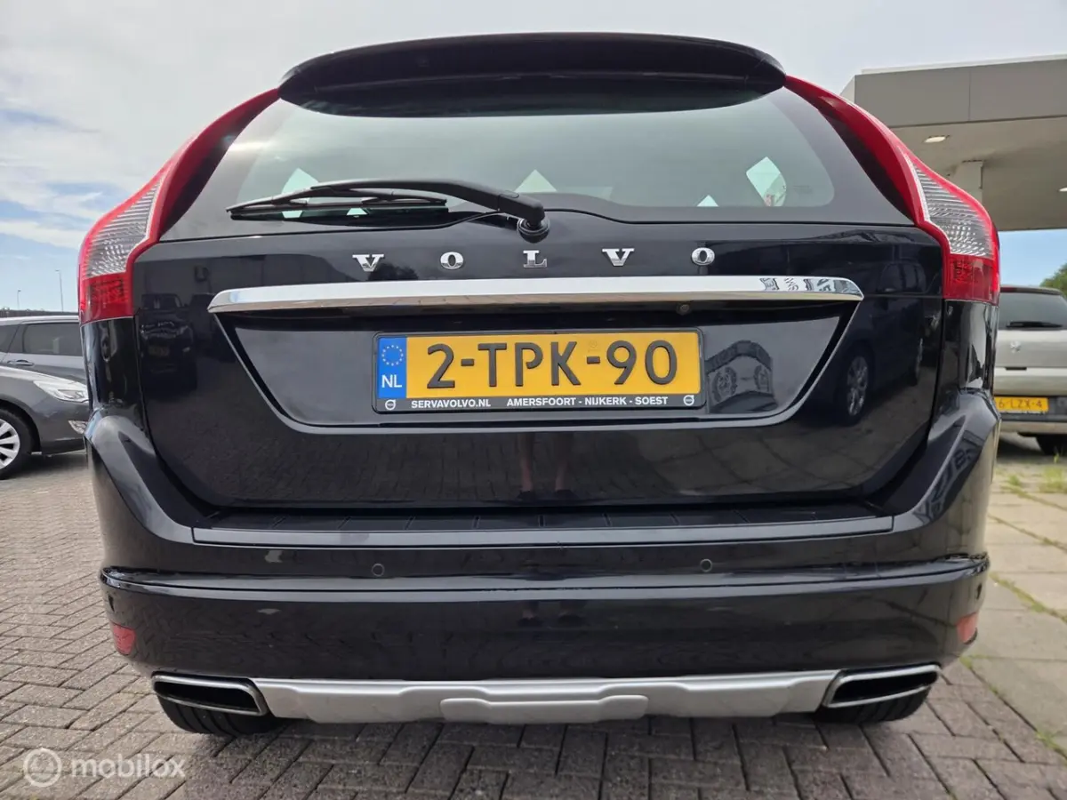 2.0 T5 FWD Momentum Cmera/Pano/Trekhaak/Leder/NL