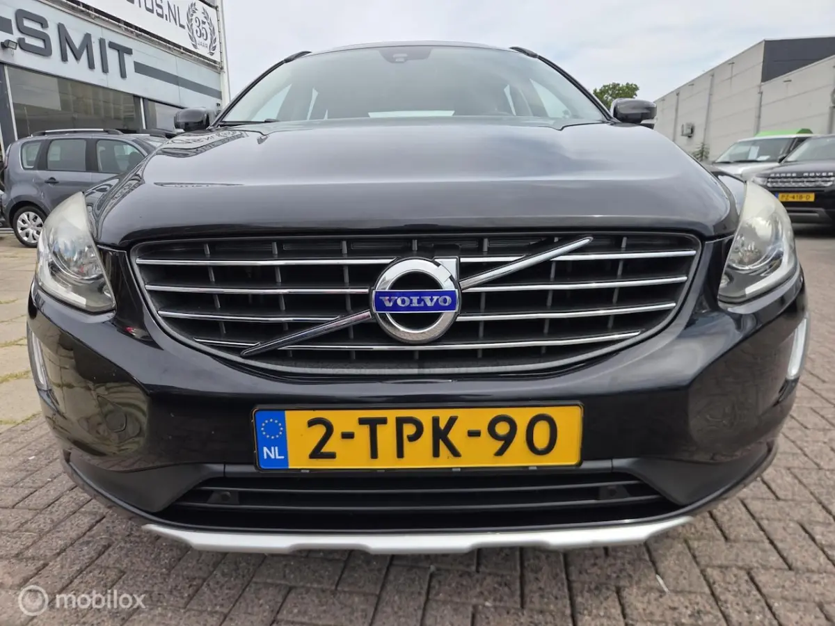 2.0 T5 FWD Momentum Cmera/Pano/Trekhaak/Leder/NL