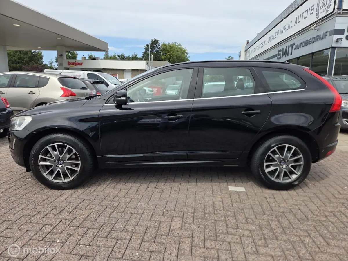 2.0 T5 FWD Momentum Cmera/Pano/Trekhaak/Leder/NL