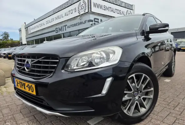 2.0 T5 FWD Momentum Cmera/Pano/Trekhaak/Leder/NL