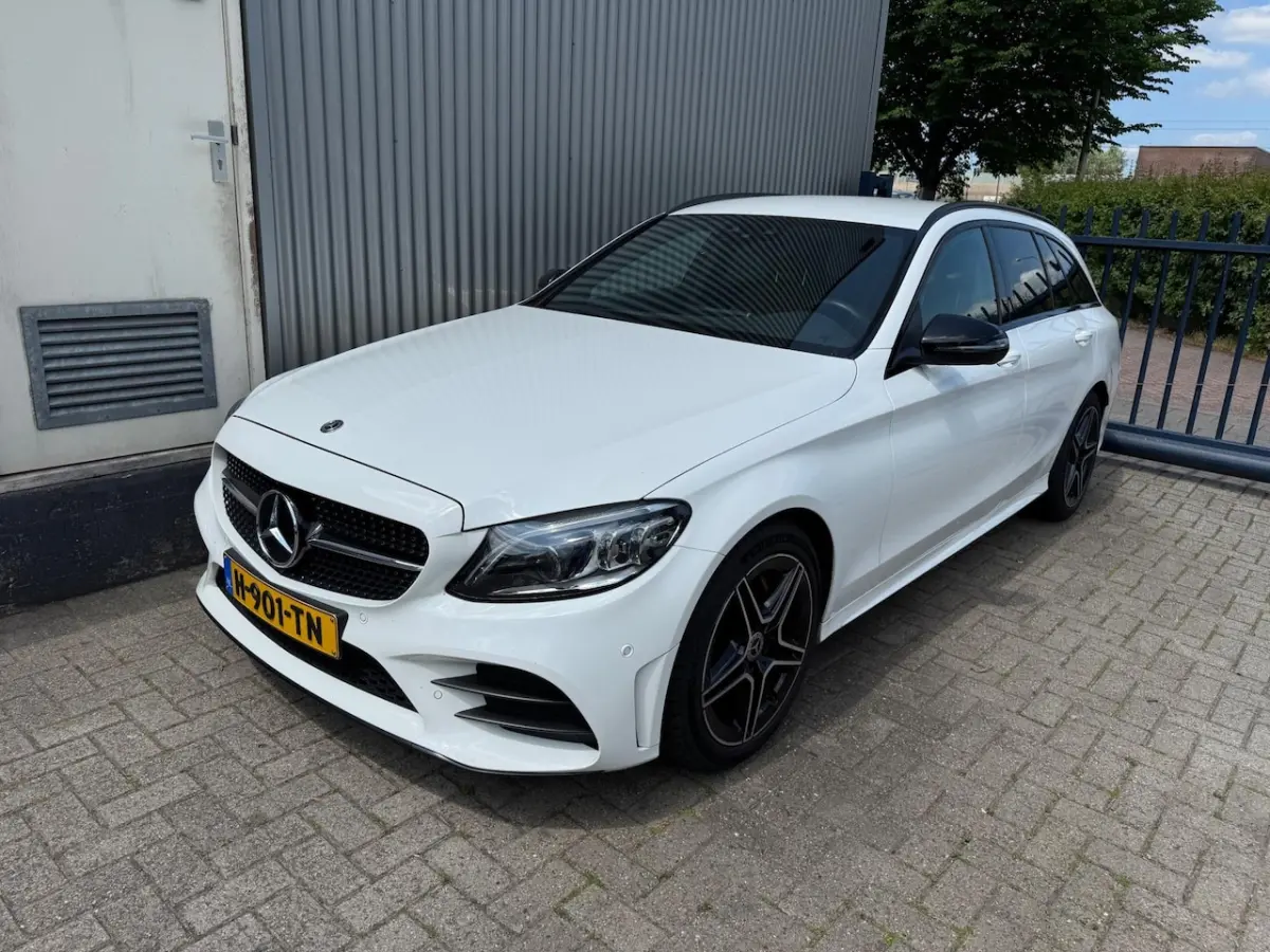 180 Business Solution AMG / ECC / CRUISE / NAVI / CAMERA / SENSOREN / LEDER