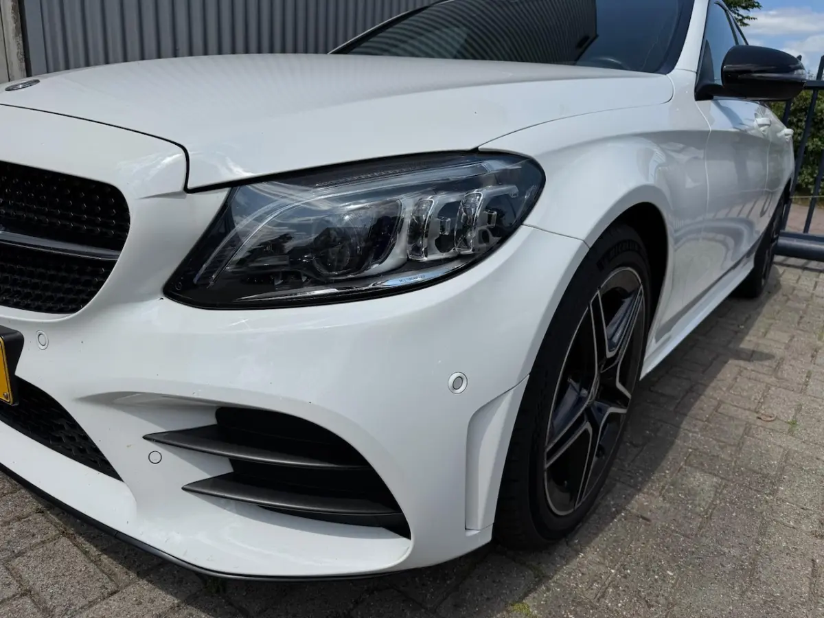 180 Business Solution AMG / ECC / CRUISE / NAVI / CAMERA / SENSOREN / LEDER