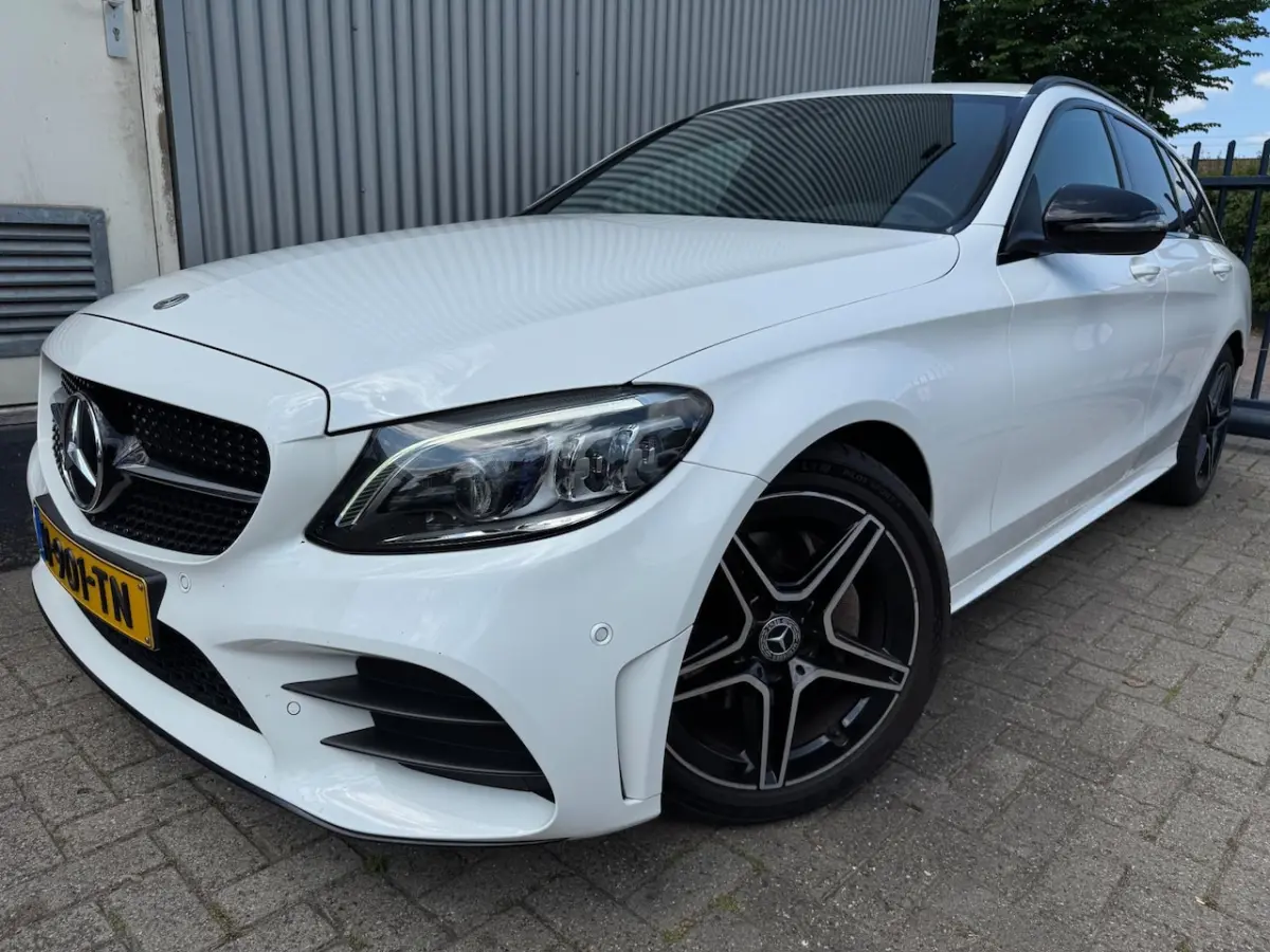 180 Business Solution AMG / ECC / CRUISE / NAVI / CAMERA / SENSOREN / LEDER